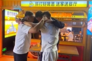高诗岩晒与陶汉林&文雁行的合拍视频：世事皆有回甘 一起继续战斗配图