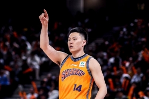 不理想！李弘权三分9中3拿16分 李添荣6中0颗粒无收配图