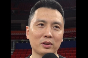 卢伟：北京双塔也不是常规战术 上一场主要还是我们投篮没投出来配图