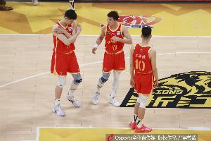 广厦与上海历史季后赛交手仅1次:21-22赛季半决赛 上海0-3广厦配图