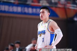 要续约谁？北京男篮有6人合同今夏到期 方硕、陈盈骏、张才仁在列配图