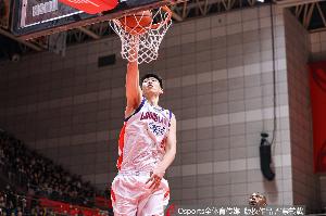 媒体人:徐昕也收到了北卡的招募邮件 但最终也是没能成行配图