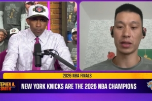 林书豪:尼克斯如今远超林疯狂时期 我像普通球迷一样为他们欢呼配图