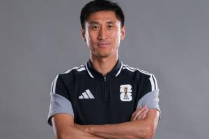 朱艺:马宁有望担任英格兰vs加纳第四官员,周飞担任候补助理裁判配图