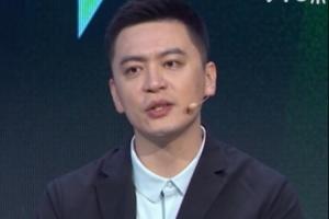 杨鸣分享教练带队心得：老带新+护核心 守住更衣室稳定配图