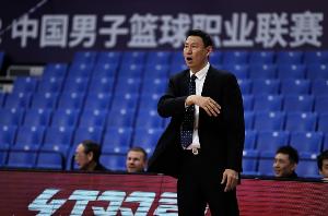 北京男篮官方：许利民将担任俱乐部总教练 李楠将担任主教练配图