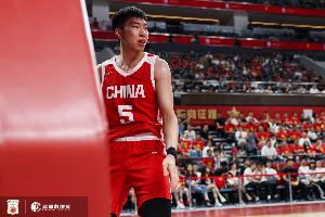 记者：中国男篮要确定杨瀚森的定位 让他低位坐打不是好选择配图