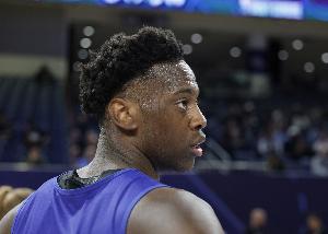 路威：这些新秀迟早被NBA教育 他们忘了即将面对的是文班这些人配图