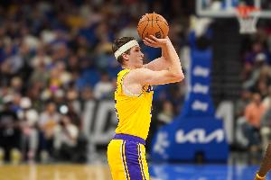 4年1.85亿美元！Shams：里夫斯获得了NBA历史落选秀中的最大合同配图