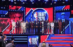 NBA选秀次轮:火箭次轮状元选小钢炮 森林狼选小绿屋射手配图
