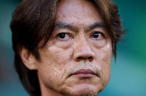 韩足协：洪明甫年薪38亿韩元是假消息，实际与公众所知相差不大配图