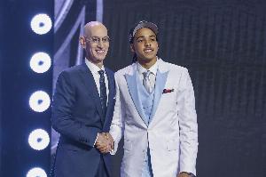 小迈克尔·布朗快问快答:最难忘的NBA时刻是詹姆斯1比3逆转勇士配图