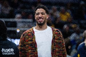 哈利伯顿:我恢复的很好 第一次感觉自己是一个健康的NBA球员了配图