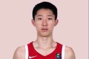 三分12中6！媒体人：张宇辰的未来值得关注 尽快留洋是最好的选择配图