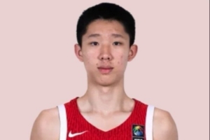 媒体人：立陶宛研究张宇辰的投射 知道他瘦弱对抗不足 提前给对抗配图