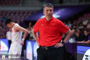 郭士强：尽管霍金森表现出色 但中国队在现阶段不会考虑归化球员配图