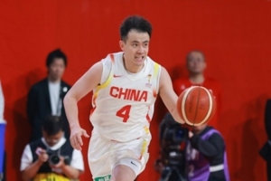 赵继伟:我们对霍金森该做的都做了 但确实防不下来配图