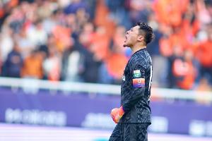 王大雷：京鲁战都是经典战，去年客场1比6和主场6比0都是经典案例配图
