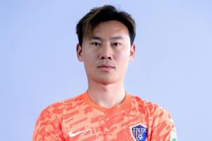 33岁后卫李松益与云南玉昆解约，自由身加盟上海申花配图