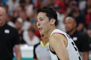 媒体人：河村勇辉在步行者开练 人家啥也没耽误 日本还把我们赢了配图