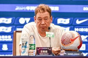 斯卢茨基:明天特谢拉可以回到阵容,但球队伤病情况没有彻底扭转配图