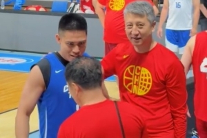 都曾在龙狮效力！陈盈骏与郭士强、崔永熙叙旧热聊配图