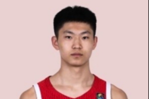 小李广！张淳智10中8高效贡献全队最高24分 三分7中6配图