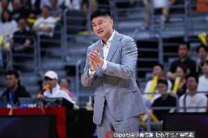 苏群：杜锋下赛季将不再担任广东男篮主教练 俱乐部很可能请外教配图