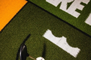 拭目以待！詹姆斯晒旗下家庭基金会将在阿克伦发布高尔夫慈善项目配图