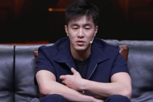 郭艾伦谈男篮生死战：对手是谁不太重要 首先你上场要解放自己配图