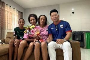 中国商人：不太相信佛得角邀请国足被婉拒说法 沃齐尼亚不碰烟酒配图