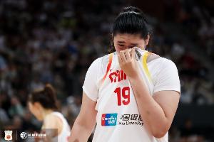 媒体人：张子宇28+10+4进步明显 王思雨16+4+5依旧外线定海神针配图