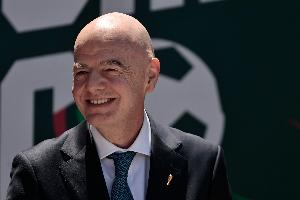 卷入巴洛贡红牌事件风波!标晚:FIFA主席因凡蒂诺辞职可能性低配图