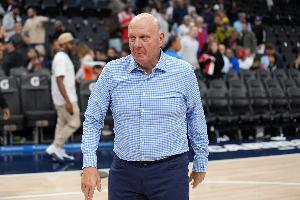 历史第二大交易！六队大交易：快船只出没进 涉及拉塞尔&米豆配图
