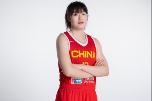 有机会就得把握住!罗欣棫5中5&三分2中2贡献13分2板配图