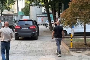 迪马：马里奥·希拉已经抵达体检地点，接受米兰体检配图