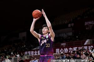 直播吧:浙江已经给老将吴前提供E类老将合同 但后者还未确定接受配图