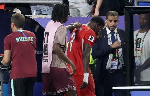 机构分析恩博洛红牌:判罚没有问题,根据FIFA新规此事必须审查配图