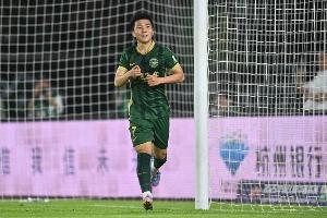 本赛季陶强龙中超打进4球,均是替补出场后在下半场补时阶段打进配图