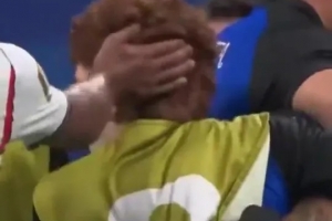 英媒:贝林厄姆在赛后拍击巴尔科后脑并不断挑衅,可能被追加处罚配图